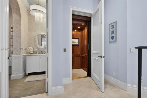 656 Hermitage Circle Palm Beach Gardens FL 33410