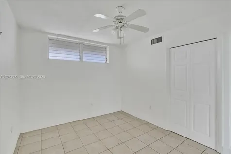 2920 Point East Drive Aventura FL 33160