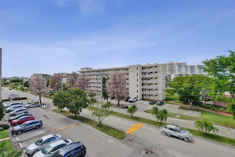 2920 Point East Drive Aventura FL 33160