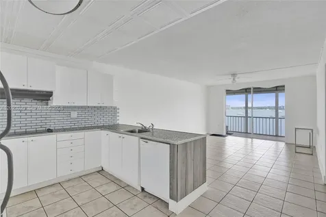 2920 Point East Drive Aventura FL 33160