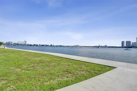 2920 Point East Drive Aventura FL 33160