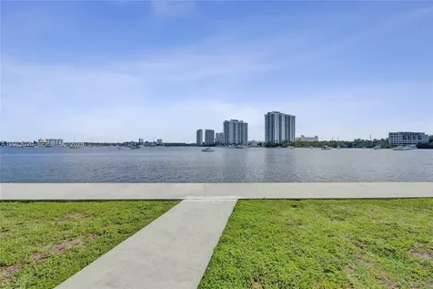 2920 Point East Drive Aventura FL 33160