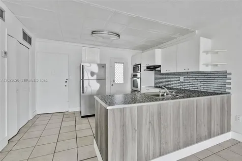 2920 Point East Drive Aventura FL 33160
