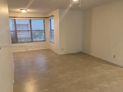2946 S University Drive Davie FL 33328