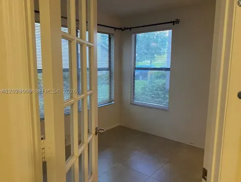 2946 S University Drive Davie FL 33328