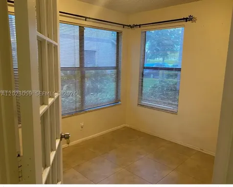 2946 S University Drive Davie FL 33328