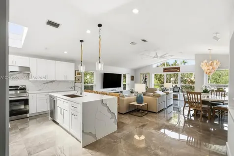 8565 SE Palm Street Hobe Sound FL 33455