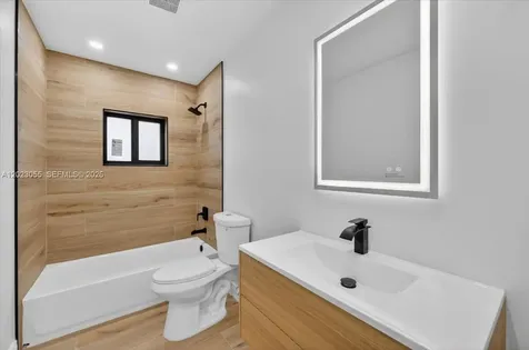 2460 NW 67 Court Fort Lauderdale FL 33309