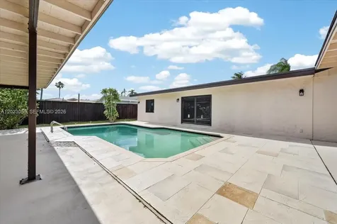 2460 NW 67 Court Fort Lauderdale FL 33309