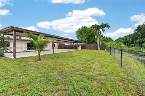 2460 NW 67 Court Fort Lauderdale FL 33309