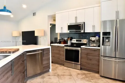 10205 SW 12th Street Pembroke Pines FL 33025