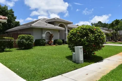 10205 SW 12th Street Pembroke Pines FL 33025