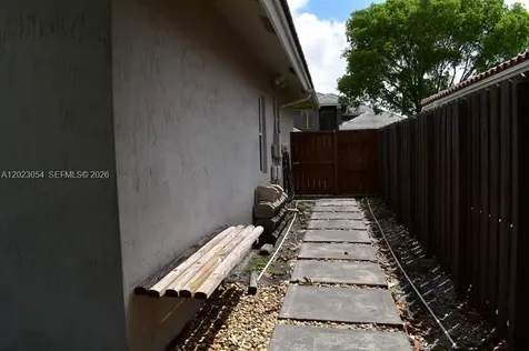 10205 SW 12th Street Pembroke Pines FL 33025