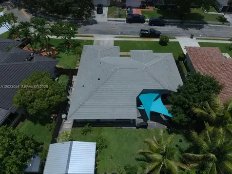 10205 SW 12th Street Pembroke Pines FL 33025