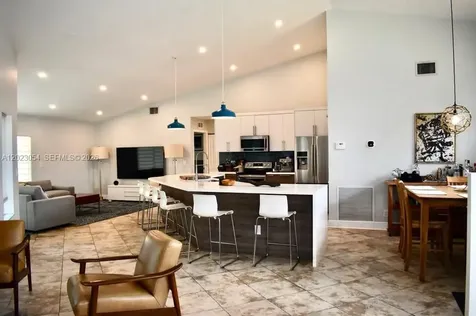 10205 SW 12th Street Pembroke Pines FL 33025