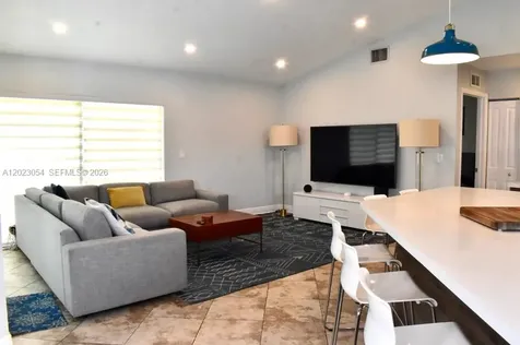 10205 SW 12th Street Pembroke Pines FL 33025