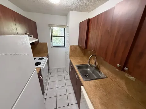 6975 NW 179th Street Hialeah FL 33015