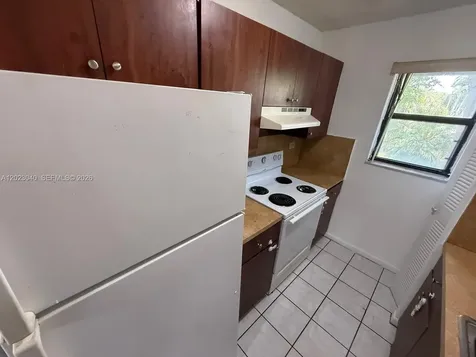 6975 NW 179th Street Hialeah FL 33015