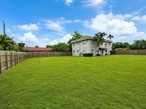 811 NW 6th Avenue Pompano Beach FL 33060