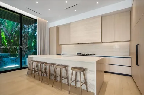 28 W Dilido Drive Miami Beach FL 33139