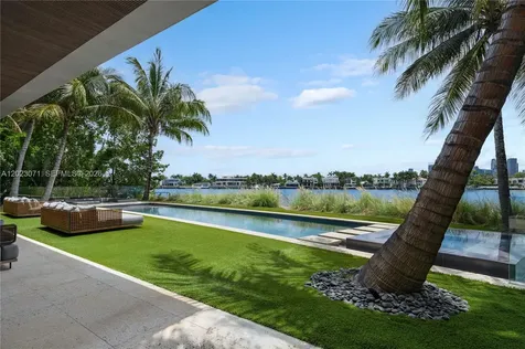 28 W Dilido Drive Miami Beach FL 33139