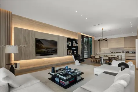 28 W Dilido Drive Miami Beach FL 33139