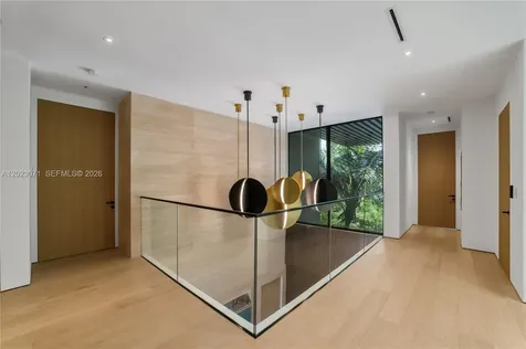 28 W Dilido Drive Miami Beach FL 33139