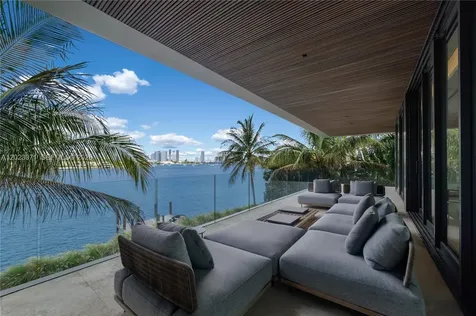 28 W Dilido Drive Miami Beach FL 33139