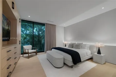28 W Dilido Drive Miami Beach FL 33139