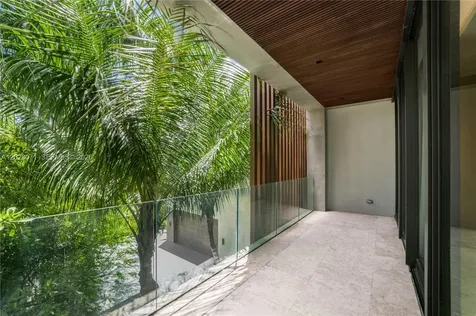 28 W Dilido Drive Miami Beach FL 33139