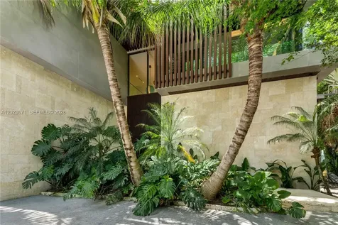 28 W Dilido Drive Miami Beach FL 33139