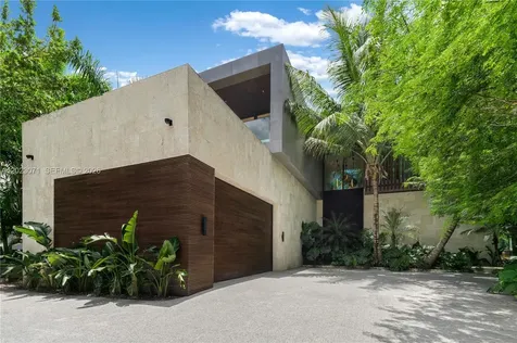28 W Dilido Drive Miami Beach FL 33139