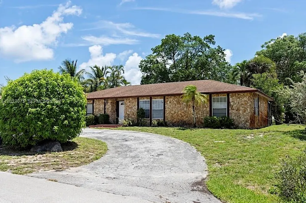 3910 NW 4th Court Boca Raton FL 33431