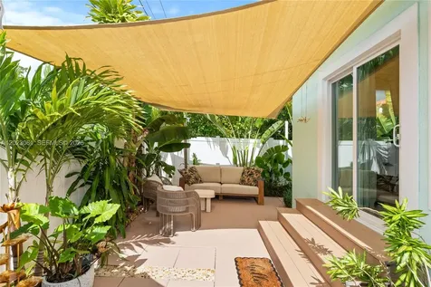 6520 SW 16th Terrace West Miami FL 33155