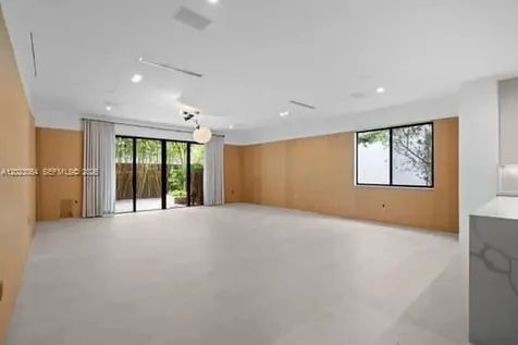 6812 SW 80th Street Miami FL 33143