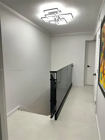 425 Grapetree Drive Key Biscayne FL 33149