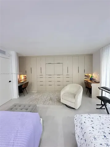 425 Grapetree Drive Key Biscayne FL 33149