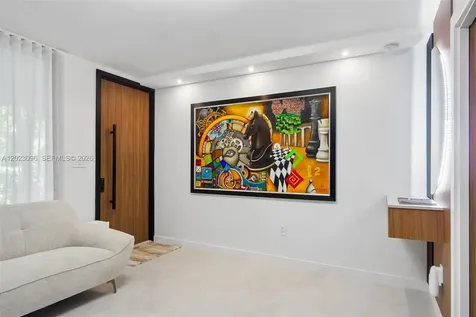 425 Grapetree Drive Key Biscayne FL 33149