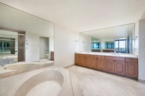11113 Biscayne Boulevard Miami FL 33181