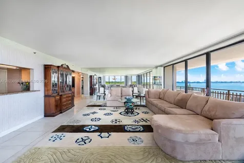 11113 Biscayne Boulevard Miami FL 33181