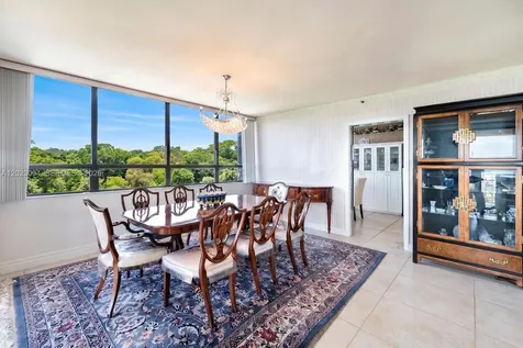 11113 Biscayne Boulevard Miami FL 33181