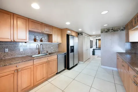 11113 Biscayne Boulevard Miami FL 33181