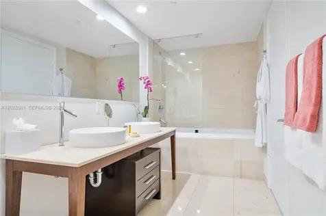 485 Brickell Avenue Miami FL 33131