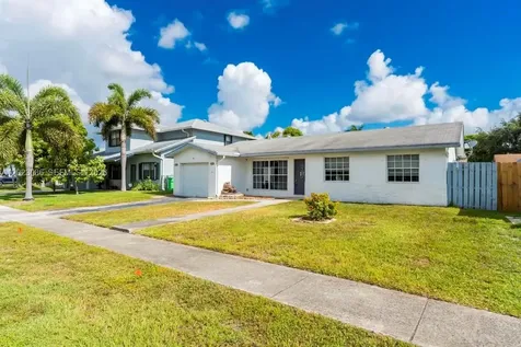 11641 NW 42nd Street Sunrise FL 33323