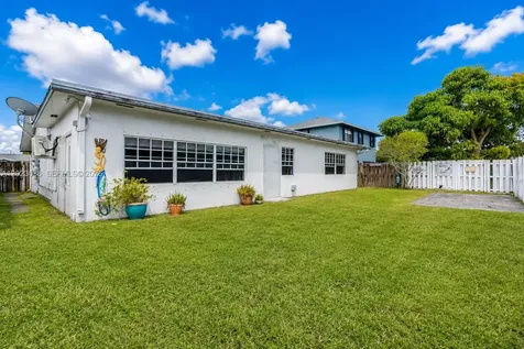 11641 NW 42nd Street Sunrise FL 33323