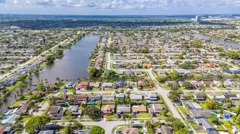11641 NW 42nd Street Sunrise FL 33323