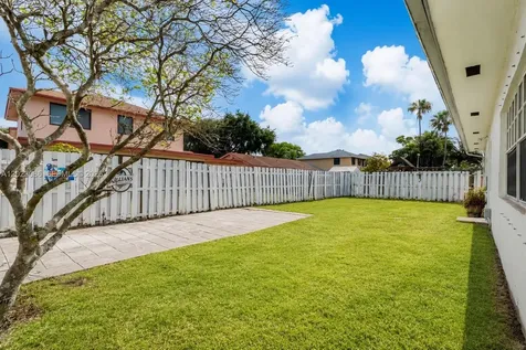 11641 NW 42nd Street Sunrise FL 33323