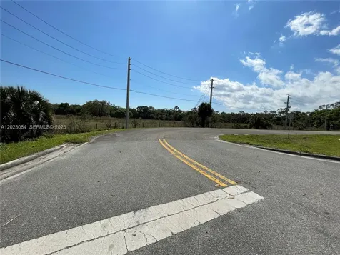 2358 E Sr 70 Okeechobee FL 34972