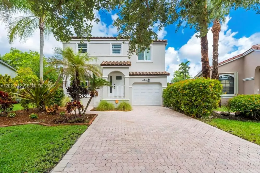690 NW 159th Lane Pembroke Pines FL 33028