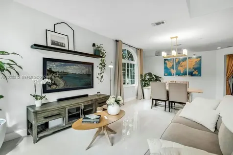 690 NW 159th Lane Pembroke Pines FL 33028